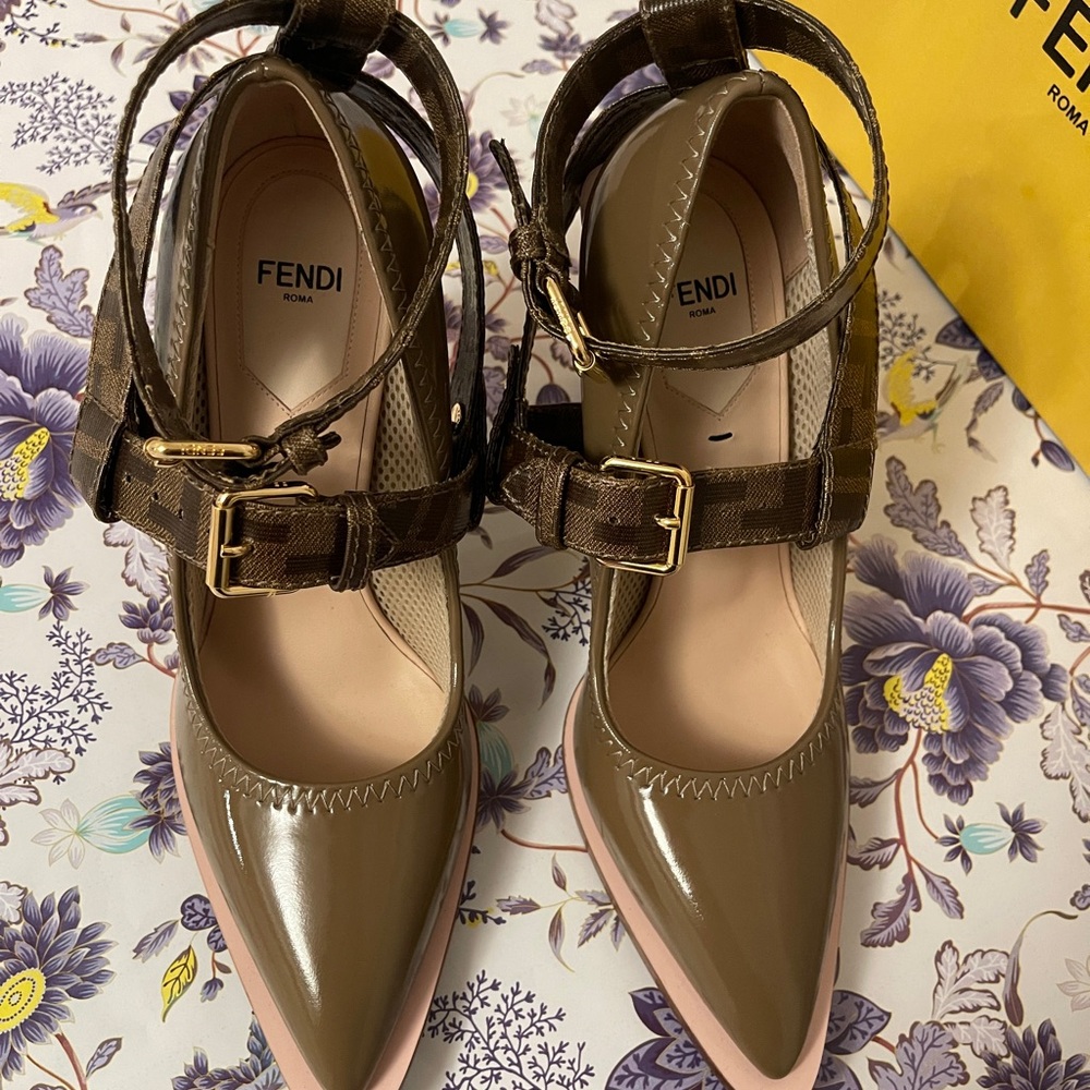 Fendi Women's Olive Heeled Sandals authentic